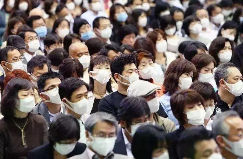 口罩也帶有閥門?專家:就診患者不應佩戴有呼吸閥口罩- 口罩也帶有閥門?專家:就診患者不應佩戴有呼吸閥口罩-